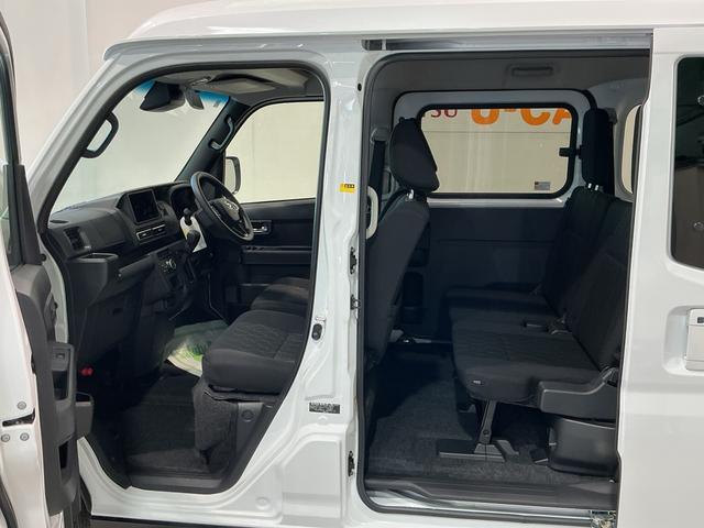 アトレー RS 車線逸脱警告 セキュリティアラーム ターボモデル ブレーキサポート キーレススタート エアバック アイドルストップ 4WD LEDライト 衝突安全ボディ 横滑り防止装置 ABS クリアランスソナ(8枚目)