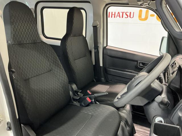 ハイゼットカーゴ DX 踏み間違い防止 Wエアバック セキュリティアラーム キーフリーシステム エコアイドル 車線逸脱警報 切替4WD オートハイビーム オートライト 運転席エアバッグ ABS コーナーセンサ(10枚目)