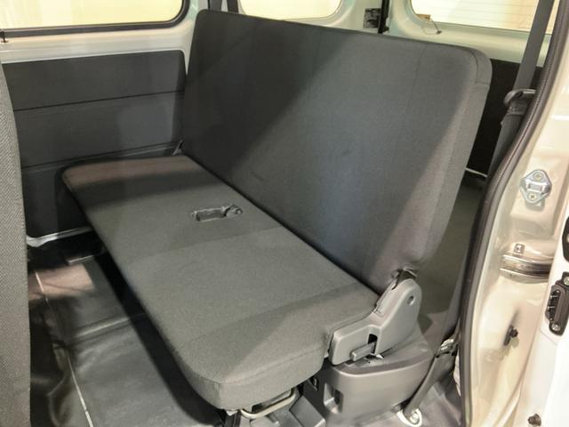 ハイゼットカーゴ DX 踏み間違い防止 Wエアバック セキュリティアラーム キーフリーシステム エコアイドル 車線逸脱警報 切替4WD オートハイビーム オートライト 運転席エアバッグ ABS コーナーセンサ(12枚目)