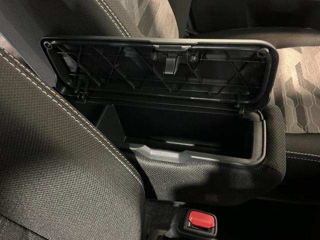 タフト Ｇターボ　ダーククロムベンチャー　車線逸脱警報装置　衝突回避支援ブレーキ　シートヒータ　電動格納ドアミラー　安全ボディ　ＬＥＤ　ナビＴＶ　ムーンルーフ　Ａストップ　オートマチックハイビーム　ターボ車　ＥＴＣ車載器　セキュリティ（28枚目）