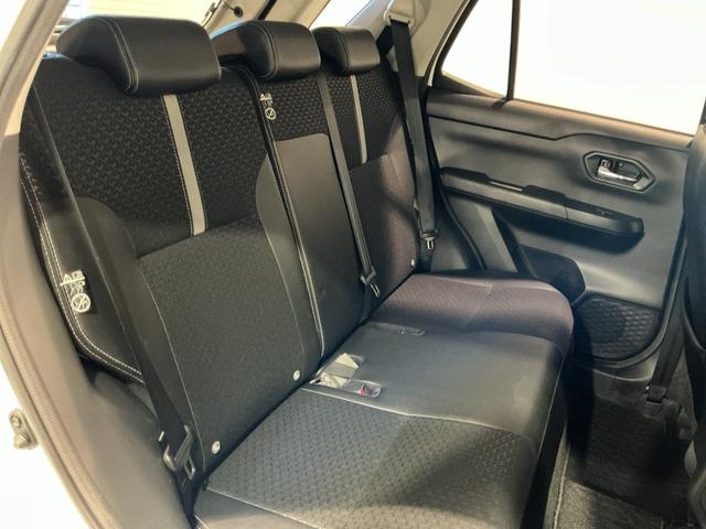 ロッキー プレミアム　衝突軽減システム　シートＨ　ＥＴＣ車載器　車線逸脱警報　スマ－トキ－　Ｂカメラ　アルミホイール　パーキングセンサー　キーフリーシステム　アイドリングストップ機能　ドラレコ　ナビ＆ＴＶ（19枚目）