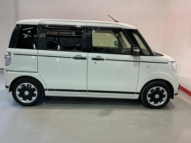 ムーヴキャンバス ＧブラックアクセントＶＳ　ＳＡＩＩＩ　ブレーキサポート　アイドルストップ　イモビライザー　スマートキープッシュスタート　ナビＴＶ　全周囲モニター　レーンキープ　両側電動ドア　ＬＥＤライト　オートライト　オートマチックハイビーム（10枚目）