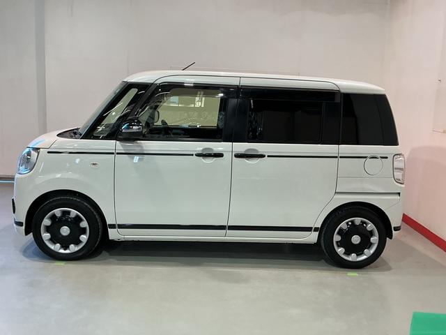 ムーヴキャンバス ＧブラックアクセントＶＳ　ＳＡＩＩＩ　ブレーキサポート　アイドルストップ　イモビライザー　スマートキープッシュスタート　ナビＴＶ　全周囲モニター　レーンキープ　両側電動ドア　ＬＥＤライト　オートライト　オートマチックハイビーム（11枚目）