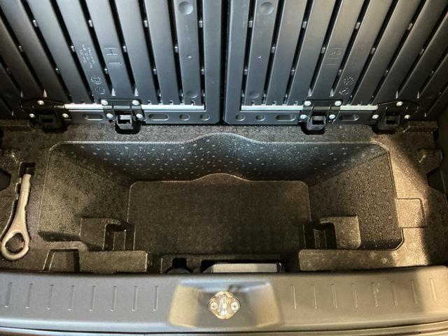 ムーヴキャンバス ＧブラックアクセントＶＳ　ＳＡＩＩＩ　ブレーキサポート　アイドルストップ　イモビライザー　スマートキープッシュスタート　ナビＴＶ　全周囲モニター　レーンキープ　両側電動ドア　ＬＥＤライト　オートライト　オートマチックハイビーム（34枚目）