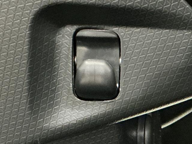 タント カスタムX 衝突軽減ブレーキ リアコーナーセンサー 車線逸脱防止 アイドリングストップ機能 バックカメラ ナビTV 盗難警報装置 LED ワンオーナー キーレスエントリー 前席シートヒーター オートLED(24枚目)