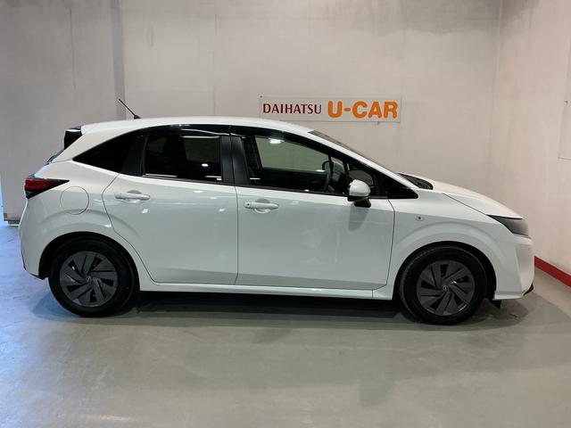 ノート Ｓ　スマキー　ＥＴＣ車載器　ナビＴＶ付き　リモコンキー　ＡＢＳ　エアバッグ　電格ミラー　横滑り防止機能　ＬＥＤライト　イモビライザー　Ｂカメ　メモリーナビ　衝突安全ボディ（5枚目）