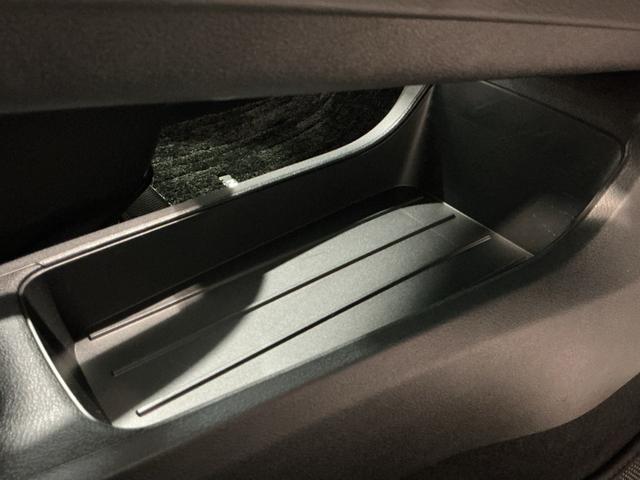 ノート Ｓ　スマキー　ＥＴＣ車載器　ナビＴＶ付き　リモコンキー　ＡＢＳ　エアバッグ　電格ミラー　横滑り防止機能　ＬＥＤライト　イモビライザー　Ｂカメ　メモリーナビ　衝突安全ボディ（22枚目）