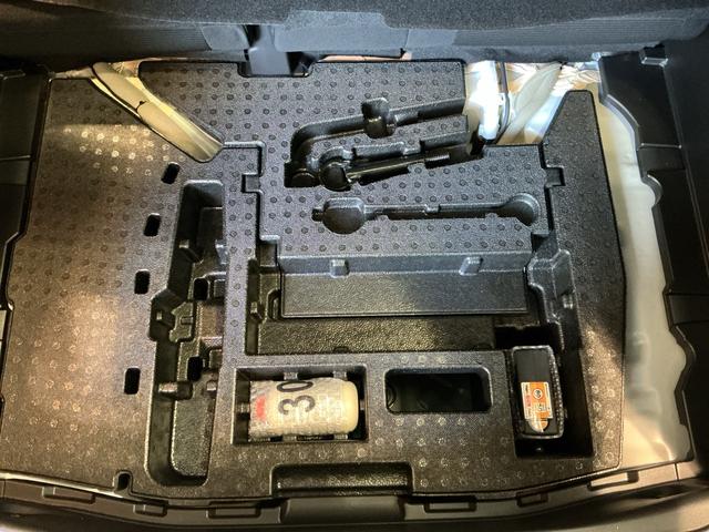 ノート Ｓ　スマキー　ＥＴＣ車載器　ナビＴＶ付き　リモコンキー　ＡＢＳ　エアバッグ　電格ミラー　横滑り防止機能　ＬＥＤライト　イモビライザー　Ｂカメ　メモリーナビ　衝突安全ボディ（26枚目）