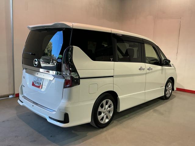 セレナ ハイウェイスターＶ　タバコ臭あり　アラウンドビュ－　アルミ　衝突被害軽減　Ｗエアコン　エアバッグ　両側オートスライドドア　インテリジェントキー　メモリーナビ　ナビＴＶ　ドラレコ　Ｗエアバッグ　電格ミラー（6枚目）