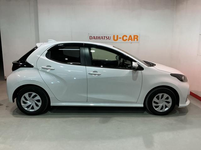 ヤリス ハイブリッドＧ　ナビゲーションシステム　　バックカメラ　ソナーセンサー　ＥＶ切り替え　ＬＥＤヘッドライト　電動格納ドアミラー　クルーズコントロール（9枚目）