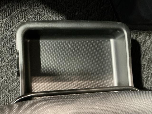 ルーミー カスタムＧ　バックモニタ　横滑り防止システム　運転席助手席エアバック　障害物ソナー　電動格納式ミラー　スマ－トキ－　Ａ－ＳＴＯＰ　エアバック　シ－トヒ－タ－　衝突安全ボディ　ＬＥＤライト　キーフリー（30枚目）