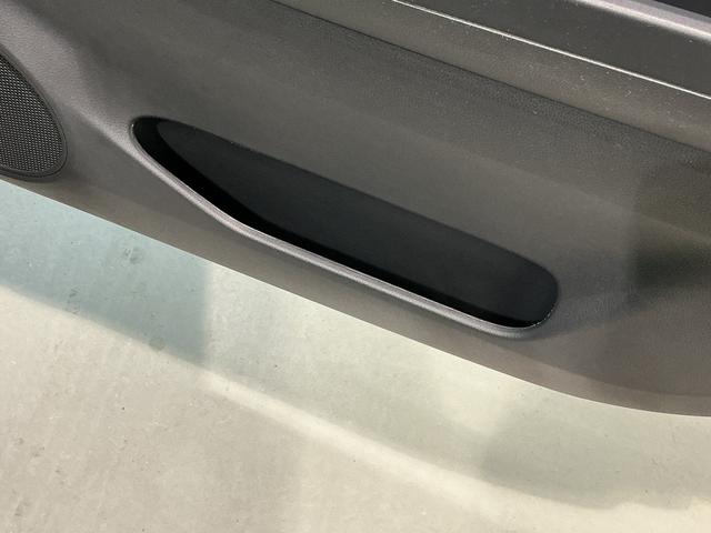 ミライース Ｇ　ＳＡＩＩＩ　衝突軽減Ｂ　リアカメラ　ＬＥＤヘットライト　シートＨ　電動格納ミラー　ハイビームアシスト　ナビ＆ＴＶ　スマートキー　キーレスエントリー　アルミホイール　メモリーナビ　ドライブレコーダー　タバコ臭（27枚目）