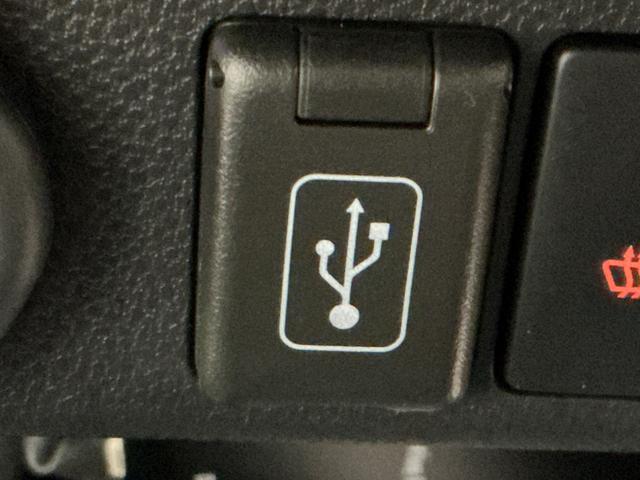 ミライース Ｇ　ＳＡＩＩＩ　衝突軽減Ｂ　リアカメラ　ＬＥＤヘットライト　シートＨ　電動格納ミラー　ハイビームアシスト　ナビ＆ＴＶ　スマートキー　キーレスエントリー　アルミホイール　メモリーナビ　ドライブレコーダー　タバコ臭（42枚目）