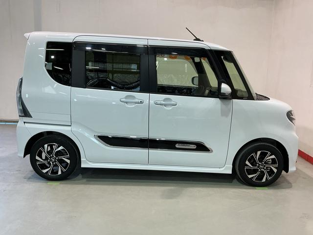 タント カスタムＸスタイルセレクション　衝突軽減Ｂ　リアカメラ　ナビ＆ＴＶ　アイドリングストップ機能　ＬＥＤヘッドライト　盗難防止装置　シートヒーター　アルミホイール　スマートキー　メモリーナビ　オートライト　ベンチシート（9枚目）