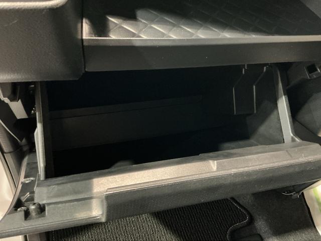 タント カスタムＸスタイルセレクション　衝突軽減Ｂ　リアカメラ　ナビ＆ＴＶ　アイドリングストップ機能　ＬＥＤヘッドライト　盗難防止装置　シートヒーター　アルミホイール　スマートキー　メモリーナビ　オートライト　ベンチシート（33枚目）