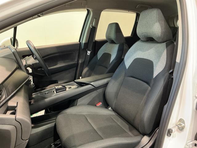 ノート Ｓ　スマキー　アラウンドモニタ　車線逸脱警報装置　電格ミラー　横滑り防止機能　　ＥＴＣ車載器　ＬＥＤライト　イモビライザー　Ｂカメ　メモリーナビ　ナビＴＶ付き　リモコンキー　ＡＢＳ　オートライト（20枚目）