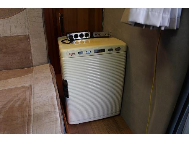 AtoZ アメリア サブバッテリー シンク カセットコンロ ポータブル冷蔵庫 走行充電 外部充電 社外HDDナビ ミラーモニター ETC 助手席ヘッドレストモニター サテライトスピーカー(51枚目)