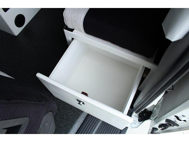 ナッツRV リーク ワンオーナー 寒冷地仕様 リフトアップ ツインサブ FFヒーター 1500Wインバーター シンク カセットコンロ エンゲル冷蔵庫 走行充電 外部充電 外部電源 社外ナビ フルセグ バックカメラ(34枚目)