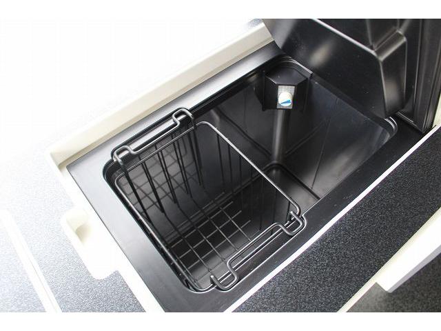 ナッツRV リーク ワンオーナー 寒冷地仕様 リフトアップ ツインサブ FFヒーター 1500Wインバーター シンク カセットコンロ エンゲル冷蔵庫 走行充電 外部充電 外部電源 社外ナビ フルセグ バックカメラ(44枚目)