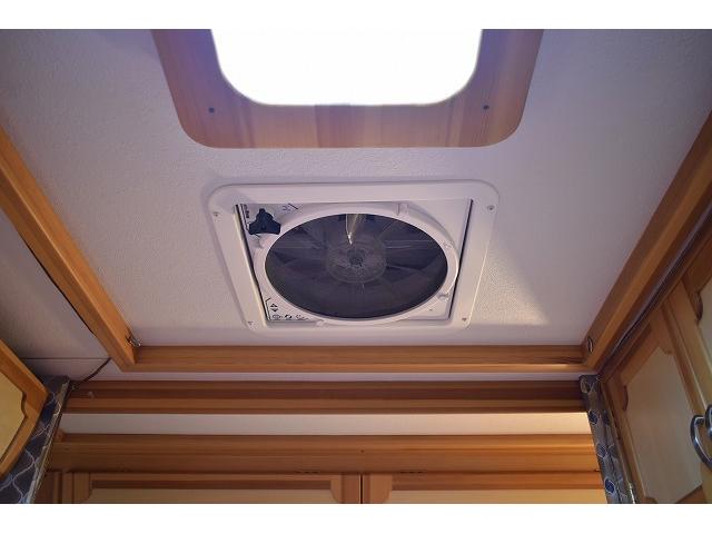 AtoZ アミティ ツインサブ 1500Wインバーター 電子レンジ シンク カセットコンロ 冷蔵庫 マックスファン 架装部TV 走行充電 外部充電 外部電源 社外ナビ フルセグ バックカメラ ETC ドラレコ キーレス(54枚目)