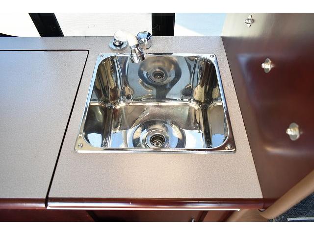 ナッツRV ラディッシュ ツインサブ 350Wインバーター シンク 冷蔵庫 架装部TV サイドオーニング 走行充電 外部充電 外部電源 社外15インチアルミ 社外メモリーナビ フルセグ バックカメラ ETC 網戸2枚(38枚目)