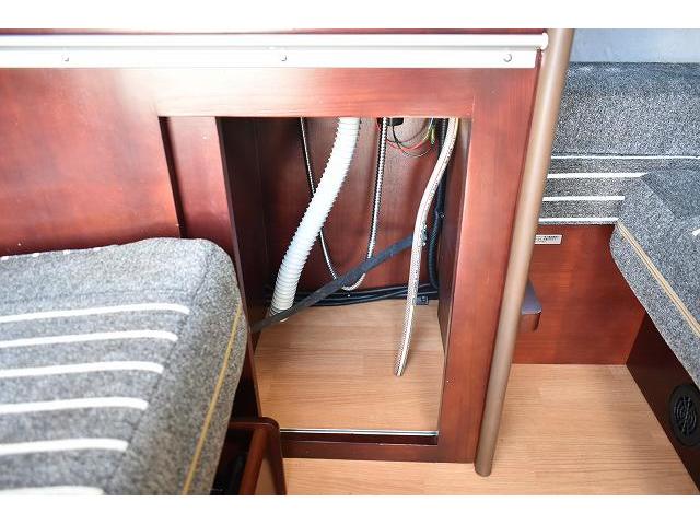 ナッツRV ラディッシュ ツインサブ 350Wインバーター シンク 冷蔵庫 架装部TV サイドオーニング 走行充電 外部充電 外部電源 社外15インチアルミ 社外メモリーナビ フルセグ バックカメラ ETC 網戸2枚(39枚目)