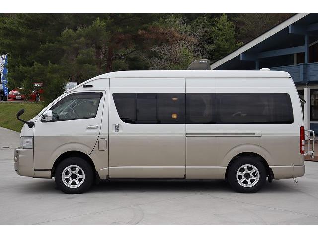 ノースライフ 大地ヤマト サブバッテリー FFヒーター 1500Wインバーター 電子レンジ シンク 架装部TV ルーフベント 走行充電 外部充電 社外SDナビ フルセグ バックカメラ ETC キーレス 4WD 寒冷地仕様(8枚目)