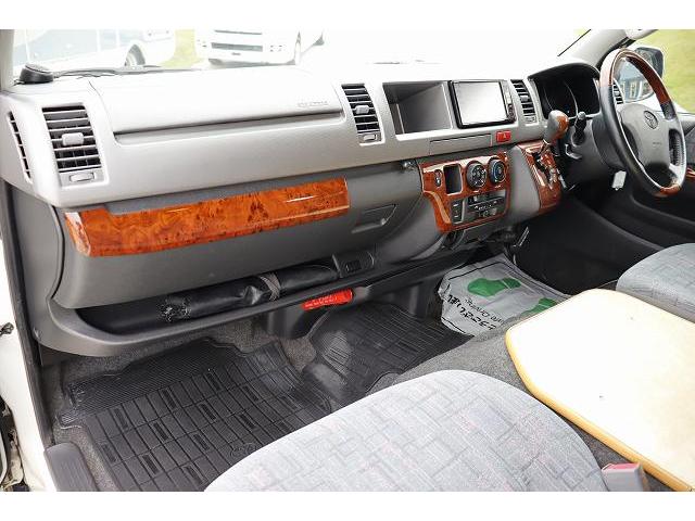 ノースライフ 大地ヤマト サブバッテリー FFヒーター 1500Wインバーター 電子レンジ シンク 架装部TV ルーフベント 走行充電 外部充電 社外SDナビ フルセグ バックカメラ ETC キーレス 4WD 寒冷地仕様(12枚目)