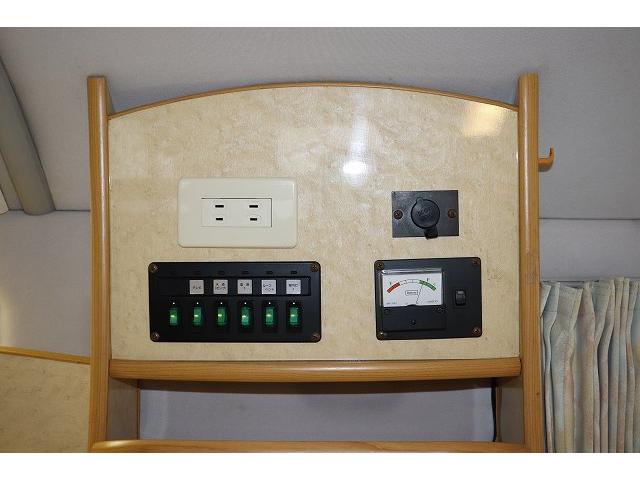 ノースライフ 大地ヤマト サブバッテリー FFヒーター 1500Wインバーター 電子レンジ シンク 架装部TV ルーフベント 走行充電 外部充電 社外SDナビ フルセグ バックカメラ ETC キーレス 4WD 寒冷地仕様(40枚目)