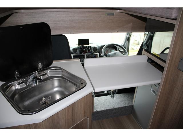 カムロード キャンパー厚木 パピーフルハウス トリプルサブ 1500wインバーター ソーラーパネル FFヒーター 家庭用エアコンマックスファン 社外スタビ 冷蔵庫 シンク 電子レンジ 車両総重量3580kg(6枚目)