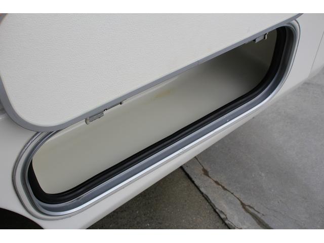 カムロード キャンパー厚木 パピーフルハウス トリプルサブ 1500wインバーター ソーラーパネル FFヒーター 家庭用エアコンマックスファン 社外スタビ 冷蔵庫 シンク 電子レンジ 車両総重量3580kg(42枚目)