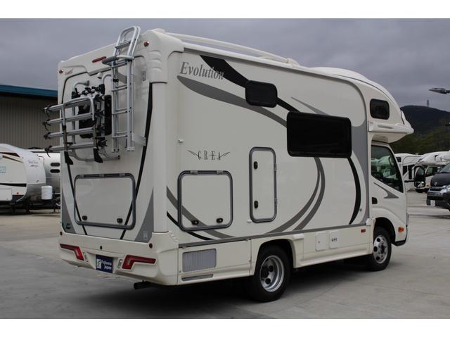 カムロード ナッツＲＶ　クレア５．３Ｘ　ハイパーエボリューション　４００Ａｈリチウムバッテリー　冷蔵庫　ＦＦヒーター　家庭用エアコン　１５００Ｗインバーター　サイクルキャリア　サイドオーニング　２４ＴＶ　地デジアンテナ　電子レンジ　マックスファン　キャンピングカー（8枚目）