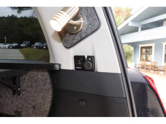 アルファード ２．５Ｓ　Ｃパッケージ　グランドモーター　ジュエル　４名乗車　サブバッテリー　ソーラーパネル　外部充電　３５０Ｗインバーター　ＦＦヒーター　電圧計　３ナンバー　ナビ　ＪＢＬ　キャンピングカー　テーブル　両側パワースライドドア　パワーバックドア（7枚目）