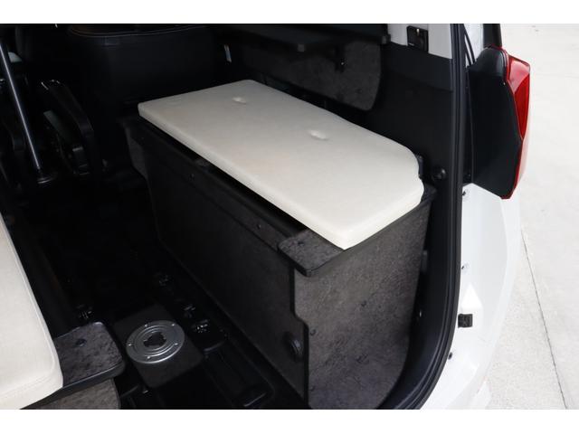 アルファード ２．５Ｓ　Ｃパッケージ　グランドモーター　ジュエル　４名乗車　サブバッテリー　ソーラーパネル　外部充電　３５０Ｗインバーター　ＦＦヒーター　電圧計　３ナンバー　ナビ　ＪＢＬ　キャンピングカー　テーブル　両側パワースライドドア　パワーバックドア（35枚目）