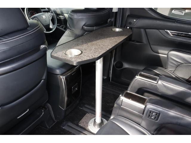 アルファード ２．５Ｓ　Ｃパッケージ　グランドモーター　ジュエル　４名乗車　サブバッテリー　ソーラーパネル　外部充電　３５０Ｗインバーター　ＦＦヒーター　電圧計　３ナンバー　ナビ　ＪＢＬ　キャンピングカー　テーブル　両側パワースライドドア　パワーバックドア（41枚目）