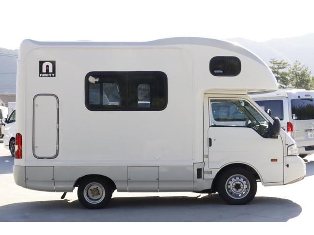ボンゴトラック ＡｔｏＺ　アミティ　７名乗車　８ナンバー　ツインサブバッテリー　ウインドウエアコン　冷蔵庫　ＴＶ　１５００Ｗインバーター　電子レンジ　ダブルタイヤ　ミラーモニタードラレコ　ルーフベント　メインサブ切替　キャンピングカー（9枚目）