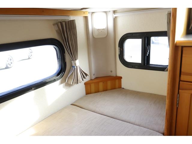 ボンゴトラック ＡｔｏＺ　アミティ　７名乗車　８ナンバー　ツインサブバッテリー　ウインドウエアコン　冷蔵庫　ＴＶ　１５００Ｗインバーター　電子レンジ　ダブルタイヤ　ミラーモニタードラレコ　ルーフベント　メインサブ切替　キャンピングカー（28枚目）