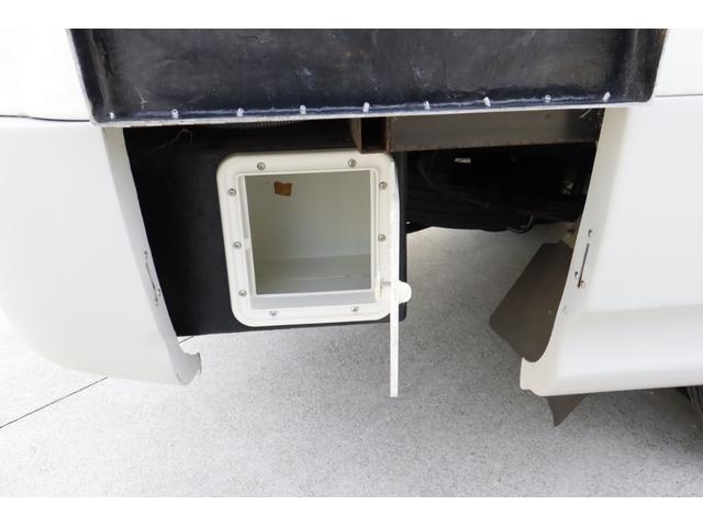ボンゴトラック ＡｔｏＺ　アミティ　７名乗車　８ナンバー　ツインサブバッテリー　ウインドウエアコン　冷蔵庫　ＴＶ　１５００Ｗインバーター　電子レンジ　ダブルタイヤ　ミラーモニタードラレコ　ルーフベント　メインサブ切替　キャンピングカー（44枚目）