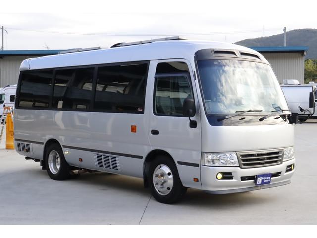 リエッセII マリナＲＶ　Ｌキャビン　１０名乗車　４サブバッテリー　ソーラー２枚　ＦＦヒーター　家庭用エアコン　２０００Ｗインバーター　サイドオーニング　冷蔵庫　マックスファン　電子レンジ　レカロシート　バックモニター　キャンピングカー（16枚目）