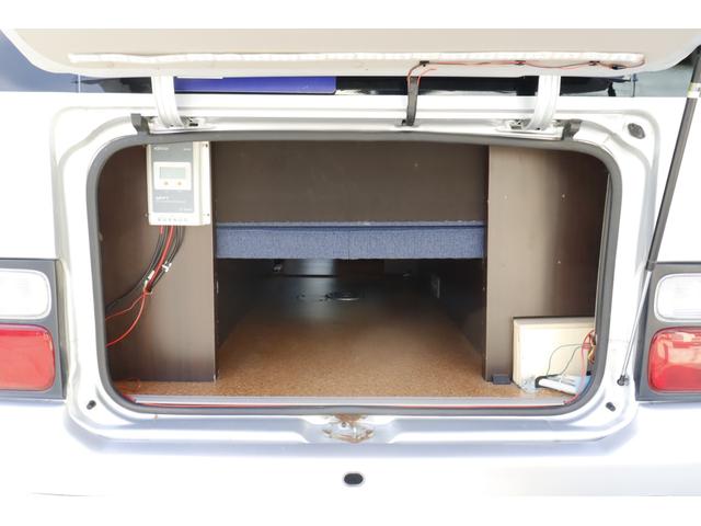 リエッセII マリナＲＶ　Ｌキャビン　１０名乗車　４サブバッテリー　ソーラー２枚　ＦＦヒーター　家庭用エアコン　２０００Ｗインバーター　サイドオーニング　冷蔵庫　マックスファン　電子レンジ　レカロシート　バックモニター　キャンピングカー（24枚目）