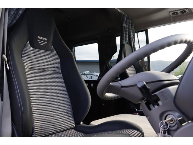 リエッセII マリナＲＶ　Ｌキャビン　１０名乗車　４サブバッテリー　ソーラー２枚　ＦＦヒーター　家庭用エアコン　２０００Ｗインバーター　サイドオーニング　冷蔵庫　マックスファン　電子レンジ　レカロシート　バックモニター　キャンピングカー（44枚目）