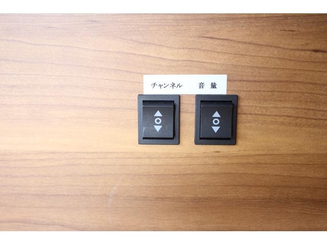 ハイエースバン キャンピングカー長野 スペースキャンパー 軽油 6名乗車 リチウム300Ah FFヒーター ウインドウエアコン ソーラーパネル 電子レンジ PIVOTクルコン 2000Wインバーター マックスファン メモリーナビ 冷蔵庫 防虫ネット TSS(33枚目)