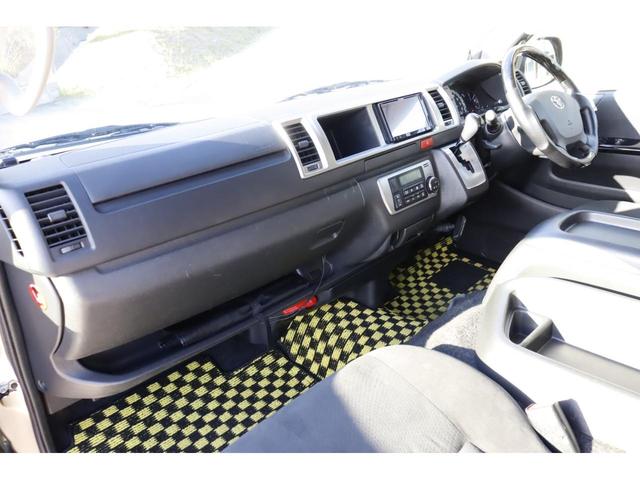 ハイエースバン FOCS アリゼ 9名乗車 ツインサブバッテリー ソーラーパネル FFヒーター 1500Wインバーター 冷蔵庫 マックスファン サイドオーニング フリップダウンモニター テーブル 走行充電 外部充電 キャンピングカー(12枚目)