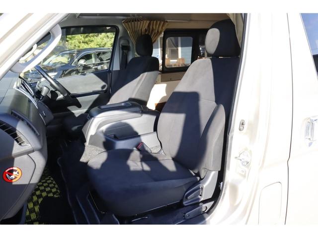 ハイエースバン FOCS アリゼ 9名乗車 ツインサブバッテリー ソーラーパネル FFヒーター 1500Wインバーター 冷蔵庫 マックスファン サイドオーニング フリップダウンモニター テーブル 走行充電 外部充電 キャンピングカー(27枚目)