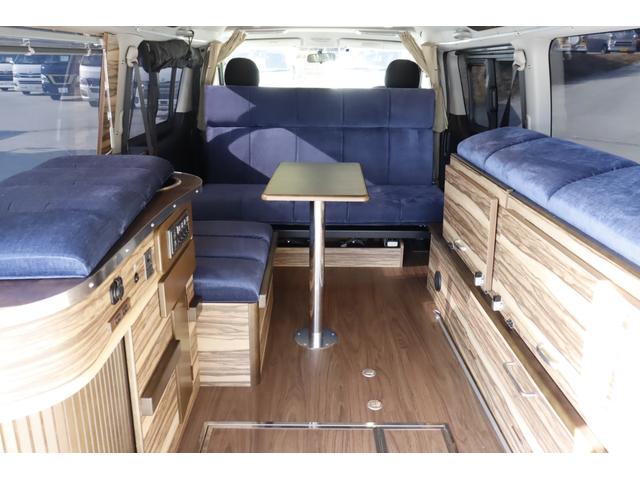 ハイエースバン ケイワークス　クラシックバン　ポップアップルーフ　６名乗車　８ナンバー　ソーラーパネル　サブバッテリー　１０００Ｗインバーター　走行充電　外部充電　ＦＦヒーター　シンク兼用アウターシャワー　キャンピングカー　バンコン（3枚目）