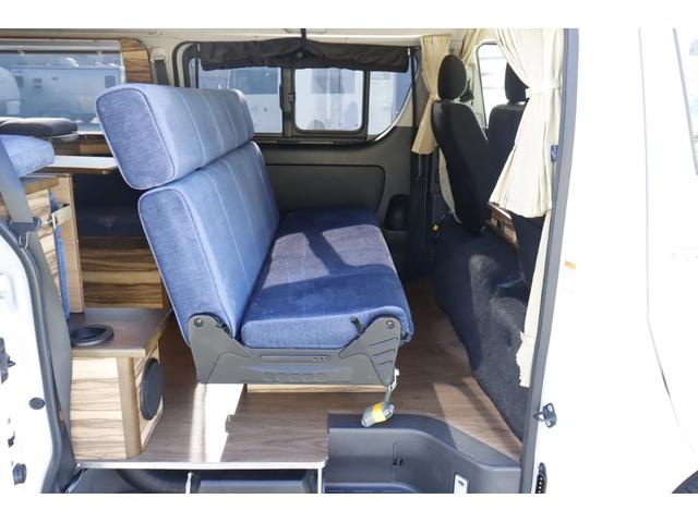 ハイエースバン ケイワークス　クラシックバン　ポップアップルーフ　６名乗車　８ナンバー　ソーラーパネル　サブバッテリー　１０００Ｗインバーター　走行充電　外部充電　ＦＦヒーター　シンク兼用アウターシャワー　キャンピングカー　バンコン（5枚目）