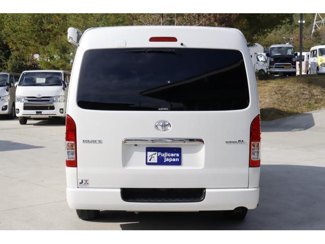 ハイエースバン ケイワークス　クラシックバン　ポップアップルーフ　６名乗車　８ナンバー　ソーラーパネル　サブバッテリー　１０００Ｗインバーター　走行充電　外部充電　ＦＦヒーター　シンク兼用アウターシャワー　キャンピングカー　バンコン（11枚目）