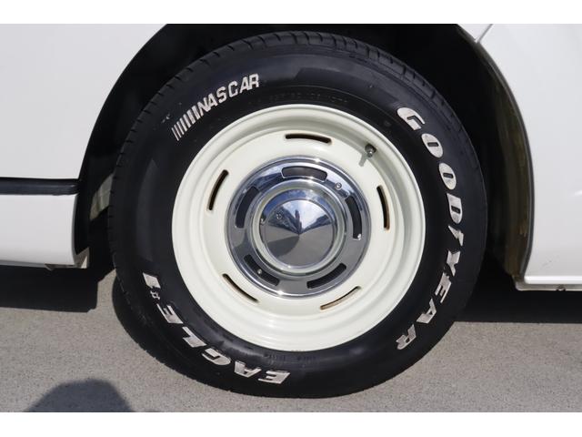 ハイエースバン ケイワークス　クラシックバン　ポップアップルーフ　６名乗車　８ナンバー　ソーラーパネル　サブバッテリー　１０００Ｗインバーター　走行充電　外部充電　ＦＦヒーター　シンク兼用アウターシャワー　キャンピングカー　バンコン（14枚目）