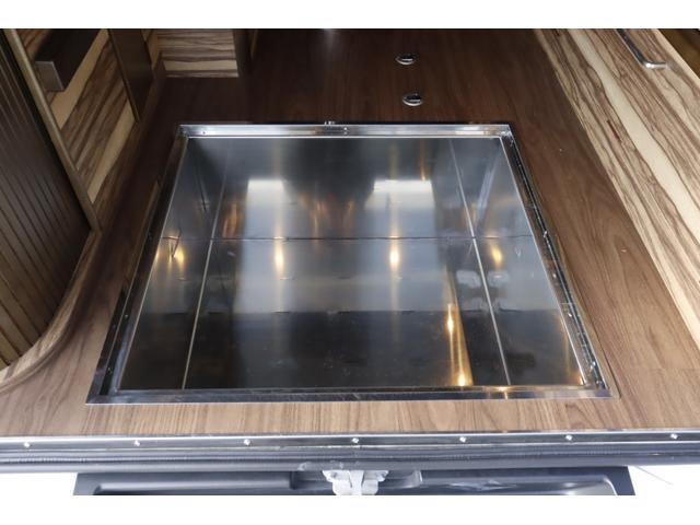 ハイエースバン ケイワークス　クラシックバン　ポップアップルーフ　６名乗車　８ナンバー　ソーラーパネル　サブバッテリー　１０００Ｗインバーター　走行充電　外部充電　ＦＦヒーター　シンク兼用アウターシャワー　キャンピングカー　バンコン（24枚目）