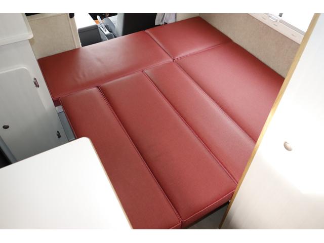 ボンゴトラック キャンパーアシスト　ジョクト　６名乗車　ＦＦヒーター　家庭用エアコン　ソーラーパネル　電子レンジ　マックスファン　１５００Ｗインバーター　ポータブル発電機　サイドオーニング　リチウム＆鉛バッテリー　キャンピングカー　キャブコン（24枚目）